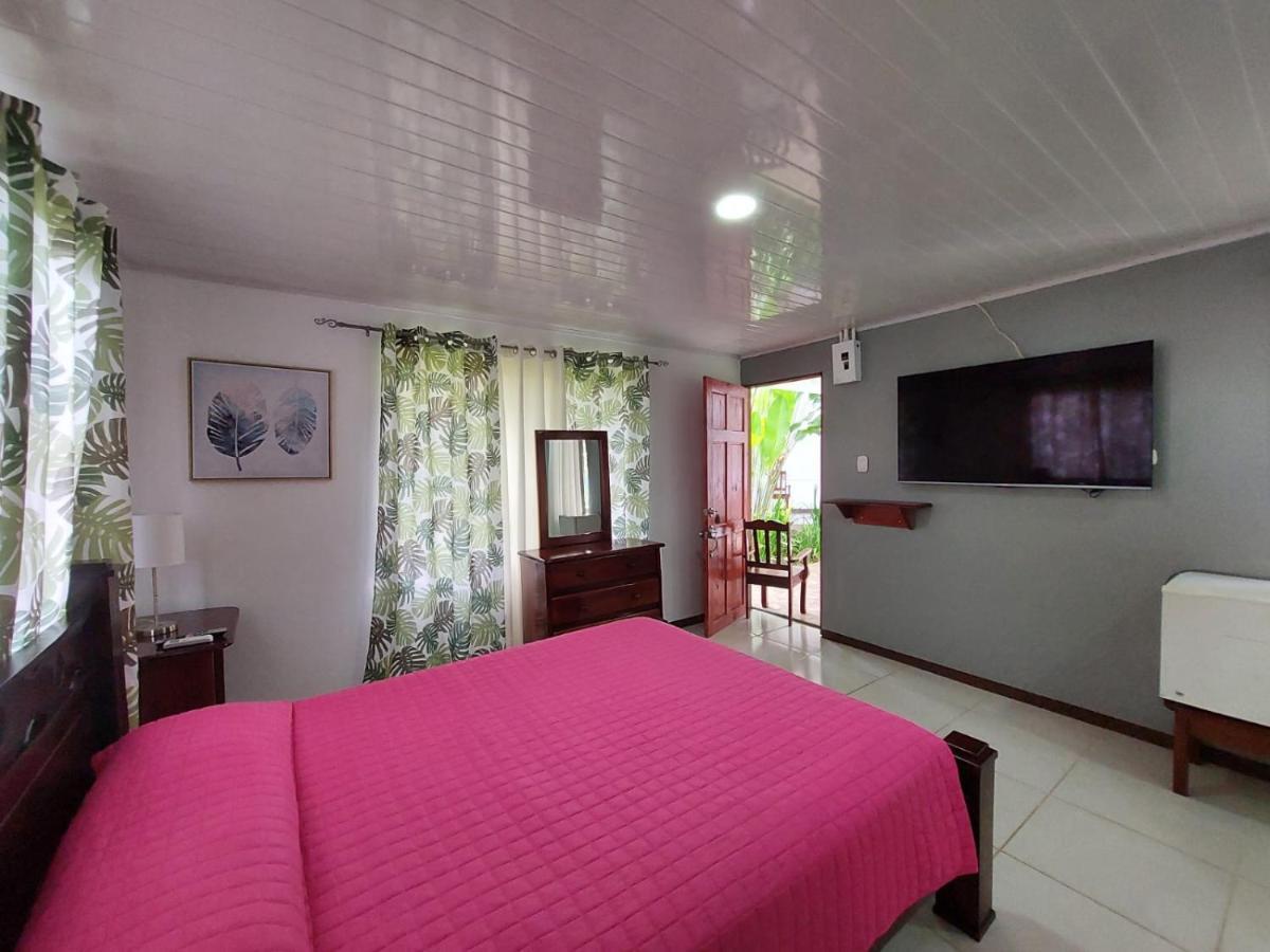 Hotel Pez Gallo Golfito Luaran gambar