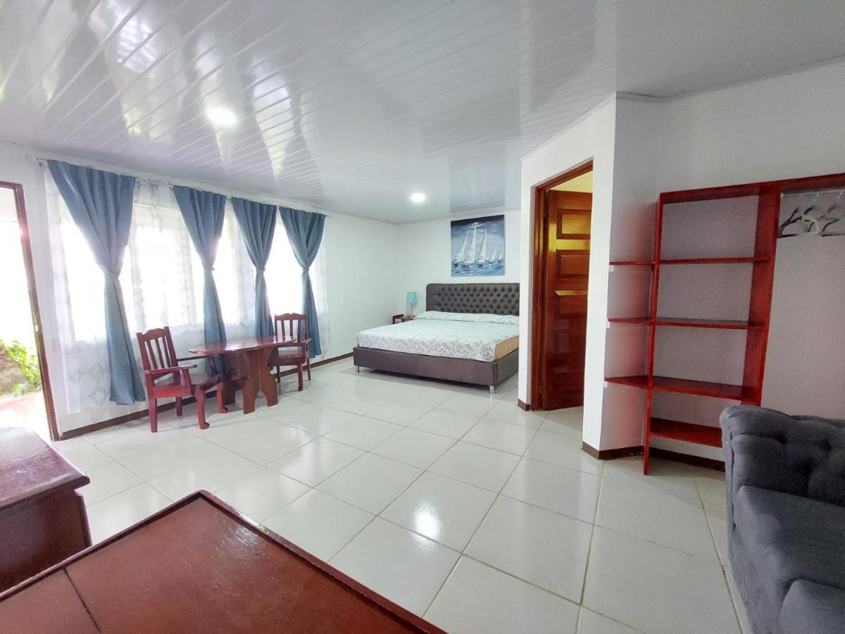 Hotel Pez Gallo Golfito Luaran gambar