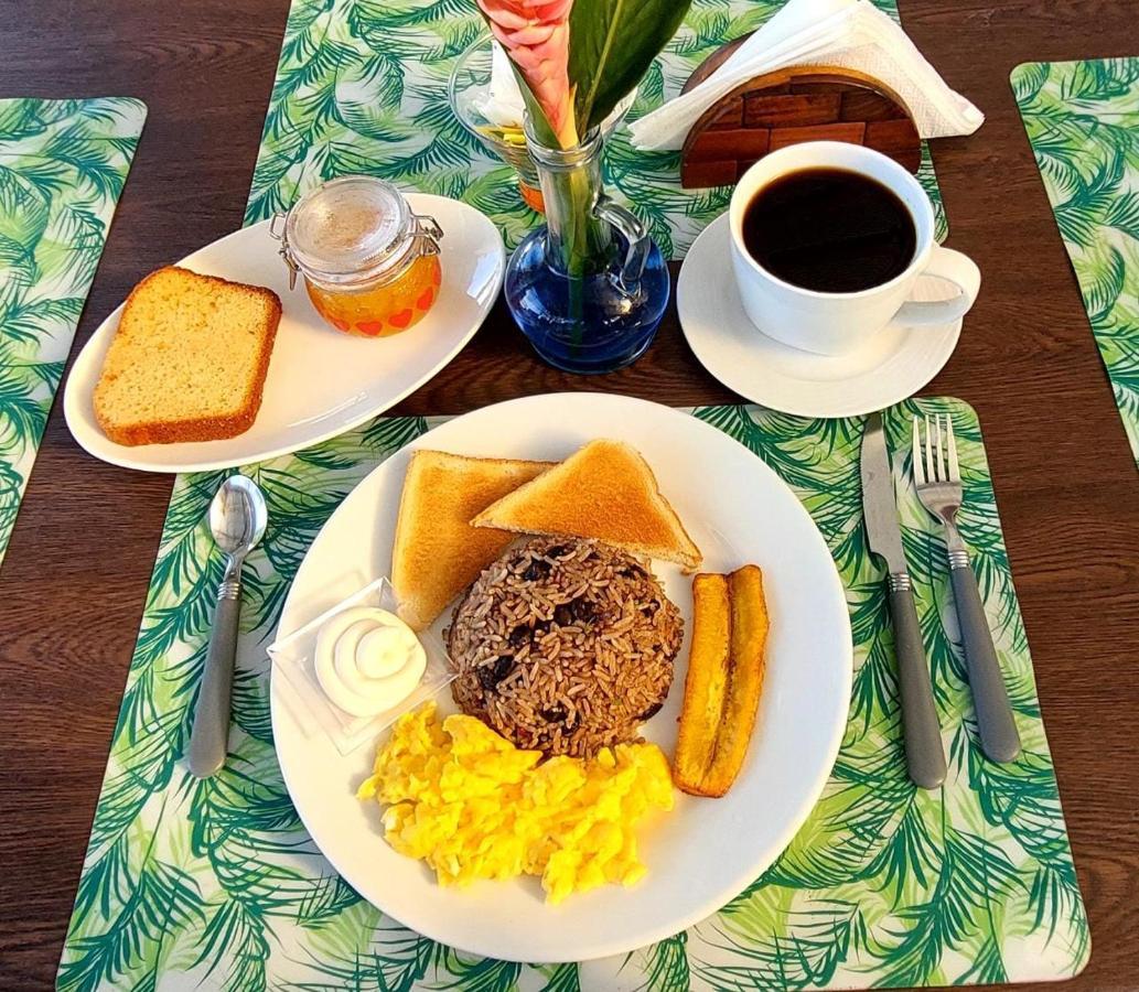 Hotel Pez Gallo Golfito Luaran gambar